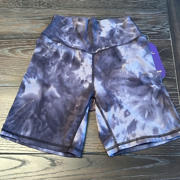 Kamo Fitness Ellyn Shorts 6" - Black Tie Dye black & grey medium spandex biker - Picture 7 of 10